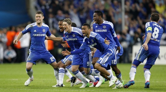 欧冠烽火中，切尔西逆境铸传奇